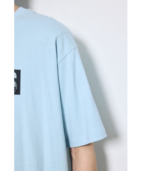 AZUL by moussy(アズールバイマウジー)の「ボックスロゴTシャツ 半袖 夏服 秋服 春服 ストリート系(Tシャツ/カットソー・メンズ・サックスブルー/ホワイト/ライトグレー・SMALL/MEDIUM/LARGE)」の9枚目の写真