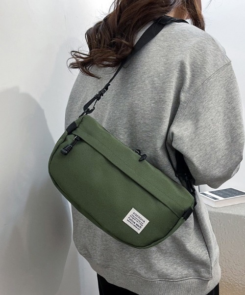 NANEA(ナネア)の「ラウンドショルダーバッグ(ショルダーバッグ・レディース・マルチ/ブラック/ベージュ/グリーン・フリー)」の4枚目の写真