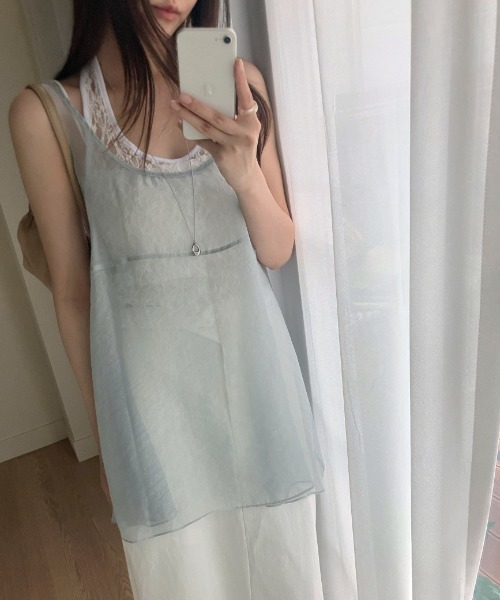 YUGA(ユーガ)の「YUGA_YGMC Korean-style Lace innerwear, sheer layered top(キャミソール・レディース・ライトグリーン/ホワイト/ボルドー・FREE)」の16枚目の写真