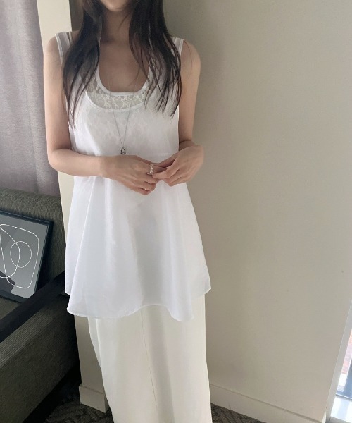 YUGA(ユーガ)の「YUGA_YGMC Korean-style Lace innerwear, sheer layered top(キャミソール・レディース・ライトグリーン/ホワイト/ボルドー・FREE)」の6枚目の写真
