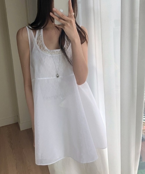 YUGA(ユーガ)の「YUGA_YGMC Korean-style Lace innerwear, sheer layered top(キャミソール・レディース・ライトグリーン/ホワイト/ボルドー・FREE)」の7枚目の写真