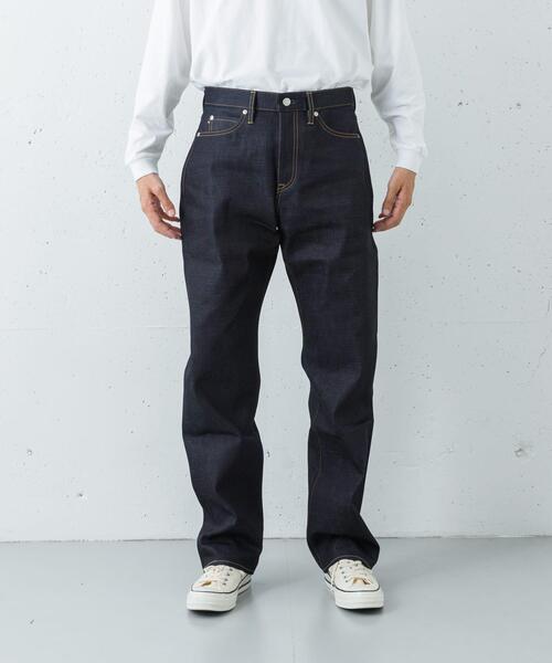 URBAN RESEARCH(アーバンリサーチ)の「MOMOTARO JEANS #100 STANDARD STRAIGHT(デニムパンツ・メンズ・インディゴブルー・42/31/30/29/28/27/26/40/38/36/34/33/32)」の2枚目の写真