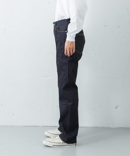 URBAN RESEARCH(アーバンリサーチ)の「MOMOTARO JEANS #100 STANDARD STRAIGHT(デニムパンツ・メンズ・インディゴブルー・42/31/30/29/28/27/26/40/38/36/34/33/32)」の3枚目の写真