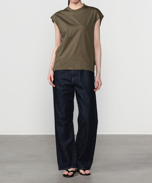 HAVERSACK(ハバーザック)の「HAVERSACK | 〈別注〉コクーンノースリーブTシャツ WOMEN(Tシャツ/カットソー・レディース・グレイッシュベージュ/ネイビー/ホワイト・0)」の12枚目の写真