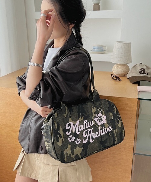 SHEPP(シープ)の「カモフラージュ ハイビスカス刺繍 ミニボストンバッグ(バックパック/リュック・レディース・カーキ/グリーン・F)」の6枚目の写真