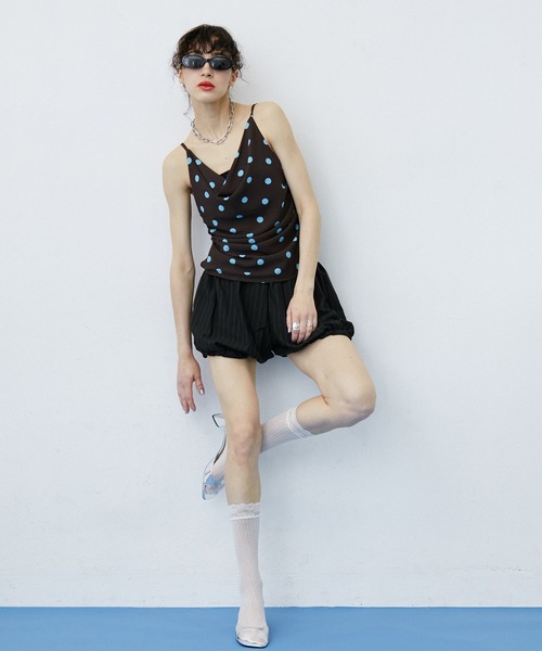 uyu.(ウユ)の「Polka Dot Pattern Halter Neck Camisole/ポルカドットホルターネックトップス(キャミソール・レディース・ブラウン/ブラック・FREE)」の4枚目の写真