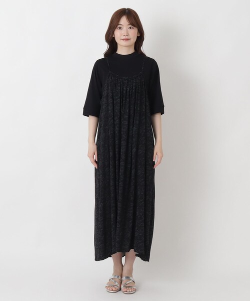 one'sterrace(ワンズテラス)の「【ひんやり】 キャミワンピース(ワンピース・レディース・ブラック系8/その他・02)」の15枚目の写真