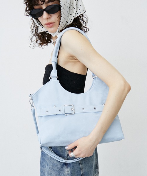 uyu.(ウユ)の「ベルトバックルトートバッグ/ショルダーバッグ/クラッシュ加工(トートバッグ・レディース・シルバー/ブラック/ブルー・FREE)」の22枚目の写真