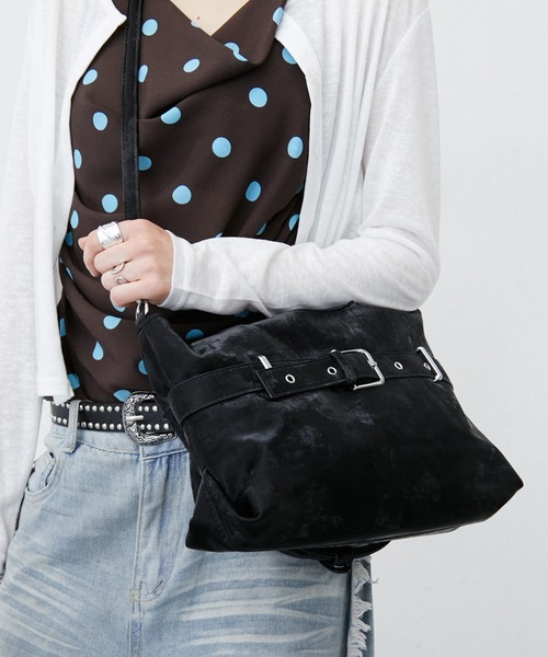 uyu.(ウユ)の「ベルトバックルトートバッグ/ショルダーバッグ/クラッシュ加工(トートバッグ・レディース・シルバー/ブラック/ブルー・FREE)」の7枚目の写真