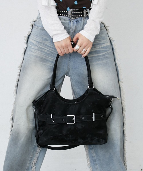 uyu.(ウユ)の「ベルトバックルトートバッグ/ショルダーバッグ/クラッシュ加工(トートバッグ・レディース・シルバー/ブラック/ブルー・FREE)」の8枚目の写真