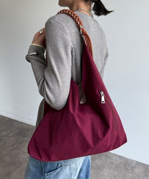 DouDou（ドゥドゥ）の「【WEB限定】トライアングルバッグ（ショルダーバッグ・レディース・ブラック/ライトベージュ/カーキ/バーガンディー/ブラウン・FREE）」の22枚目の写真