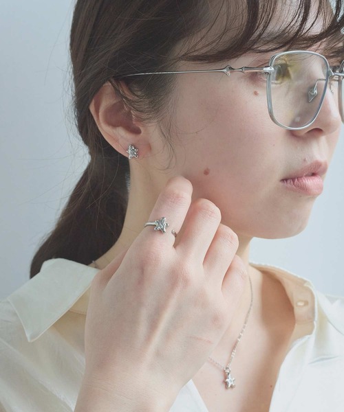 I am I in fact...（アイアムアイインファクト）の「SOFBO PIERCE（ピアス（両耳用）・レディース・ゴールド/シルバー・FREE）」の4枚目の写真