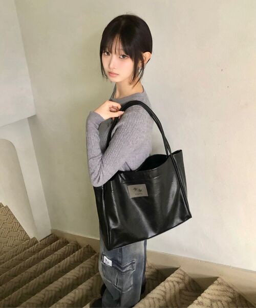 COIRIS（コイリス）の「[ポーチプレゼント] ルービックスレザーショルダーバッグ（ショルダーバッグ・レディース・ブラック・FREE）」の20枚目の写真