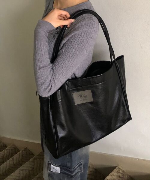 COIRIS（コイリス）の「[ポーチプレゼント] ルービックスレザーショルダーバッグ（ショルダーバッグ・レディース・ブラック・FREE）」の21枚目の写真