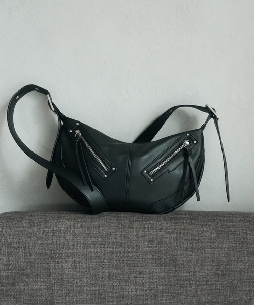 cii(シー)の「【UNISEX】Studs half moon shoulder bag / スタッズハーフムーンショルダーバッグ(ショルダーバッグ・メンズ・シルバー/ブラック・FREE)」の16枚目の写真