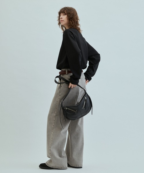 cii(シー)の「【UNISEX】Studs half moon shoulder bag / スタッズハーフムーンショルダーバッグ(ショルダーバッグ・メンズ・シルバー/ブラック・FREE)」の8枚目の写真