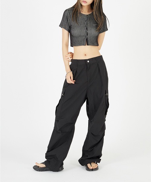 raucohouse(ラウコハウス)の「ナイロンスナップワイドカーゴパンツ(カーゴパンツ・レディース・ブラック/カーキ・S/M)」の10枚目の写真