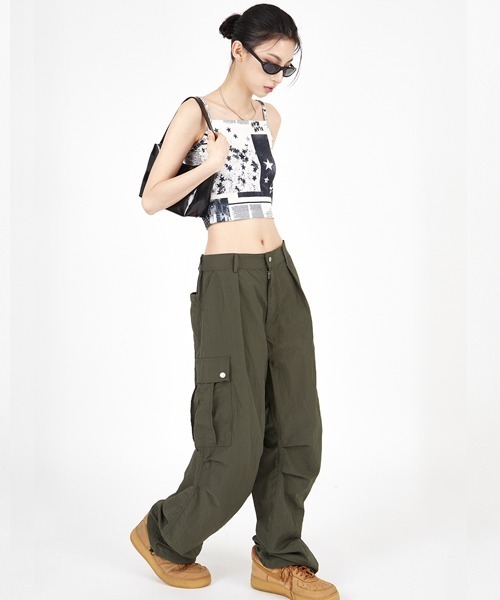 raucohouse(ラウコハウス)の「ナイロンスナップワイドカーゴパンツ(カーゴパンツ・レディース・ブラック/カーキ・S/M)」の16枚目の写真