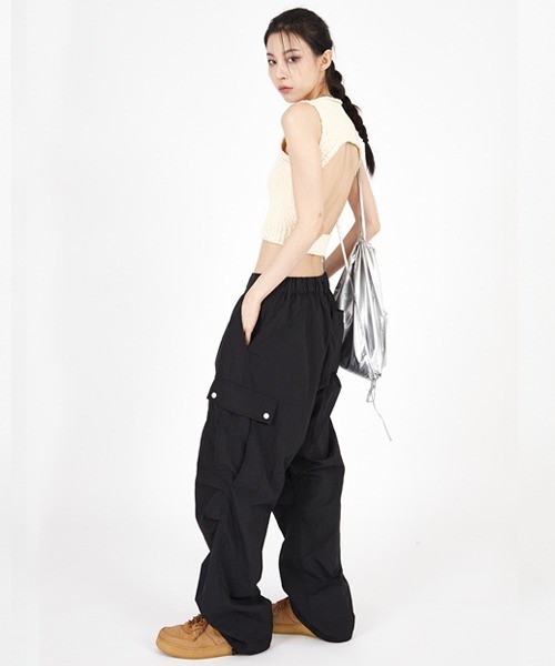 raucohouse(ラウコハウス)の「ナイロンスナップワイドカーゴパンツ(カーゴパンツ・レディース・ブラック/カーキ・S/M)」の18枚目の写真