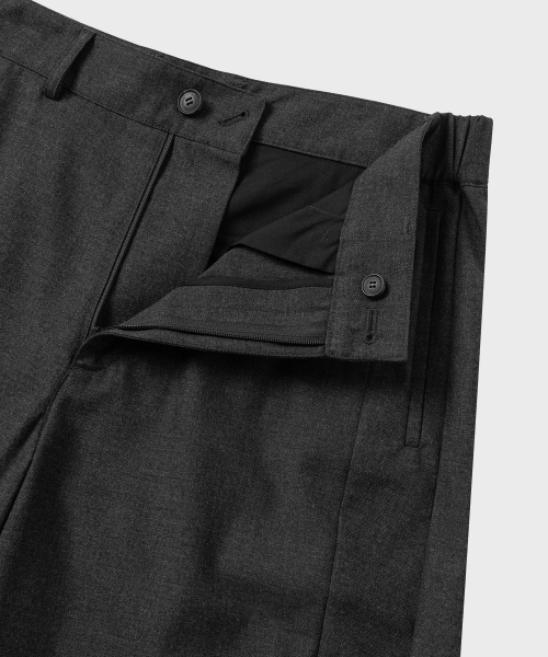 NONBLANK(ノンブランク)の「カーブドルーズフィットバンディングスラックス_チャコールグレー(スラックス・メンズ・チャコール・SMALL/MEDIUM/LARGE/X-LARGE)」の4枚目の写真