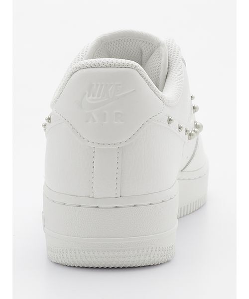 NIKE(ナイキ)の「【NIKE】AIR FORCE 1 '07(スニーカー・レディース・ホワイト・23.5/25/25.5/24.5/24)」の4枚目の写真