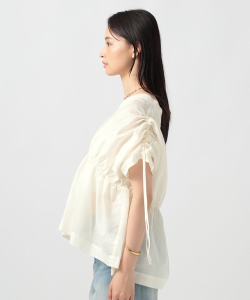 BAYFLOW（ベイフロー）の「[さらっとした着心地]Vネックギャザーブラウス（シャツ/ブラウス・レディース・ネイビー/オフホワイト/ブラウン・FREE）」の22枚目の写真