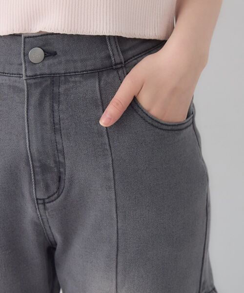 ems excite（エムズエキサイト）の「サイドスリットフレアデニムパンツ（デニムパンツ・レディース・ブラック/ライトブルー・MEDIUM/SMALL）」の21枚目の写真