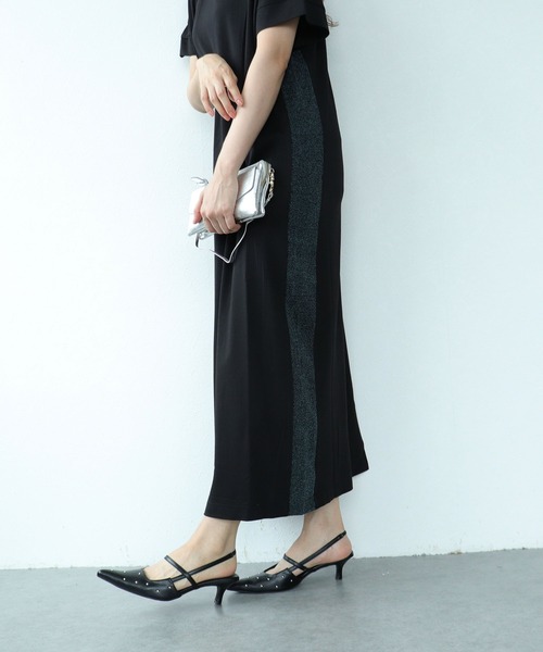 Cepica(セピカ)の「サイドラメラインカットワンピース(ワンピース・レディース・グレイッシュベージュ/ブラック・FREE)」の14枚目の写真