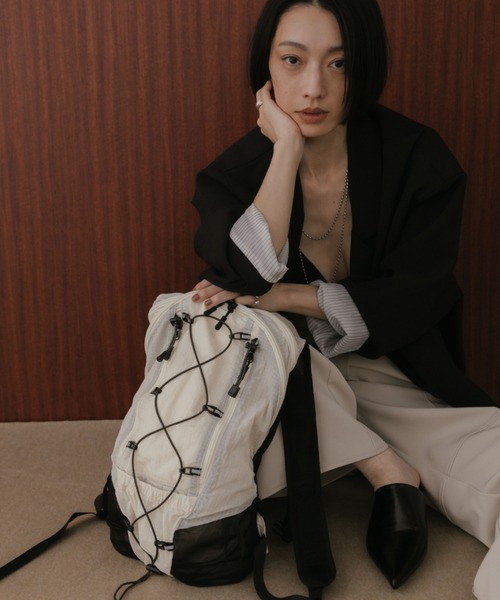 ANF.MUU(アンフムー)の「コードデザインナイロンバックパック(バックパック/リュック・レディース・グレー/ブラック/アイボリー・FREE)」の2枚目の写真