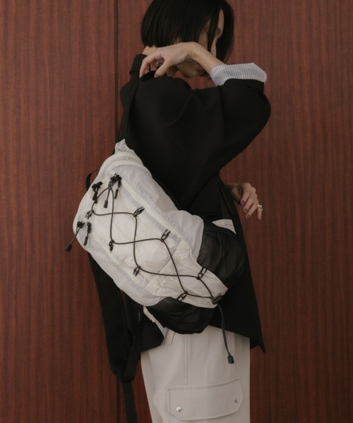 ANF.MUU(アンフムー)の「コードデザインナイロンバックパック(バックパック/リュック・レディース・グレー/ブラック/アイボリー・FREE)」の6枚目の写真