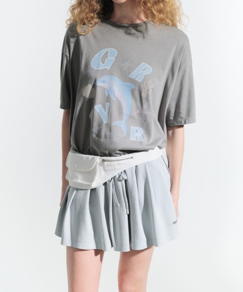 GRVRGROVE(グローブ)の「ALOHA DOLPINE T-SHIRT(Tシャツ/カットソー・レディース・グレー/ホワイト・フリー)」の2枚目の写真
