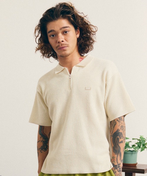 HUF(ハフ)の「AIR FLOW HALF ZIP POLO(ポロシャツ・メンズ・アイボリー/ダークブラウン・S/XL/L/M)」の2枚目の写真