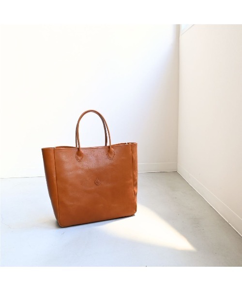 CLEDRAN（クレドラン）の「【本ヌメ革　A4対応】CL4010 NOS CLASSIC TOTE（トートバッグ・レディース・キャメル/ブラック・FREE）」の12枚目の写真