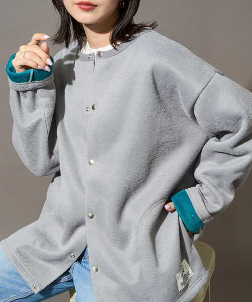 FREAK'S STORE(フリークスストア)の「限定展開 DISCUS ATHLETIC/ディスカスアスレチック インレー 裏シャギー ボンディング 配色 スナップカーディガン(カーディガン/ボレロ・レディース・グレー/ブラック/ブラウン・MEDIUM)」の2枚目の写真
