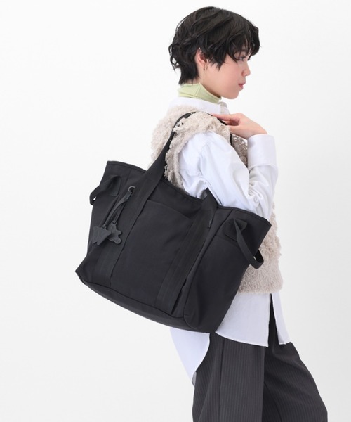 W&.Day/Night(ダブルアンド デイナイト)の「エムート トートバッグ B4サイズ 20522(ショルダーバッグ・レディース・カーキ/ブラック/ライトグレー・FREE)」の1枚目の写真