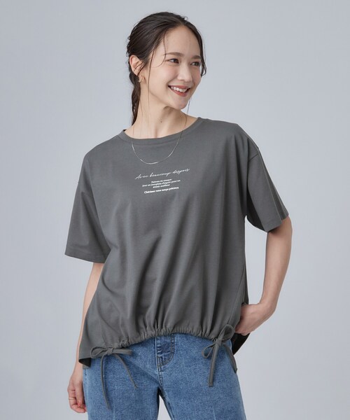 SHOO・LA・RUE(シューラルー)の「【洗濯機可/体型カバー】プリントデザインが目を惹く 裾シャーリングTシャツ(Tシャツ/カットソー・レディース・ホワイト/ライトブルー/ダークグレー・00)」の19枚目の写真