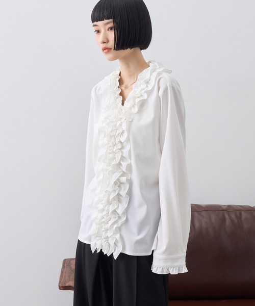 NOGLE（ノグル）の「【NOGLE/ノグル】フロントラッフルフリルシャツカーデ（カーディガン/ボレロ・レディース・ブラック/ホワイト・FREE）」の17枚目の写真