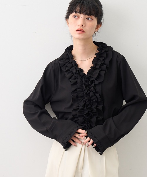 NOGLE（ノグル）の「【NOGLE/ノグル】フロントラッフルフリルシャツカーデ（カーディガン/ボレロ・レディース・ブラック/ホワイト・FREE）」の21枚目の写真