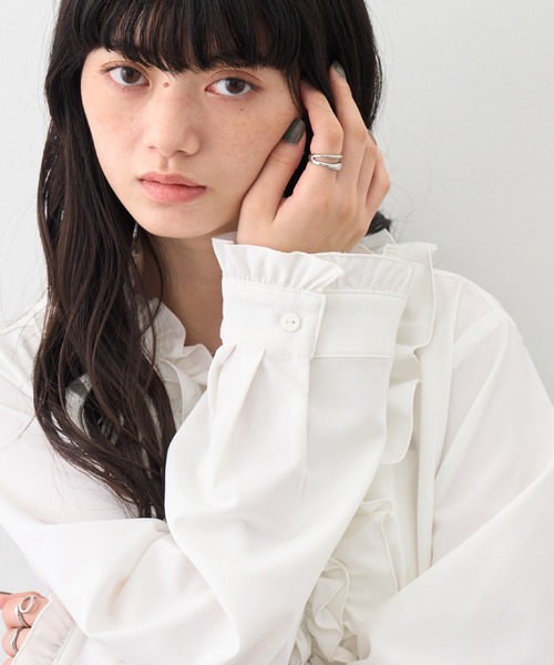 NOGLE（ノグル）の「【NOGLE/ノグル】フロントラッフルフリルシャツカーデ（カーディガン/ボレロ・レディース・ブラック/ホワイト・FREE）」の13枚目の写真