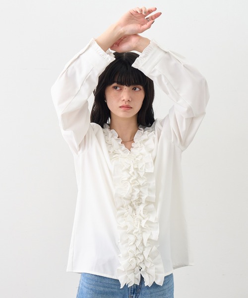 NOGLE（ノグル）の「【NOGLE/ノグル】フロントラッフルフリルシャツカーデ（カーディガン/ボレロ・レディース・ブラック/ホワイト・FREE）」の11枚目の写真