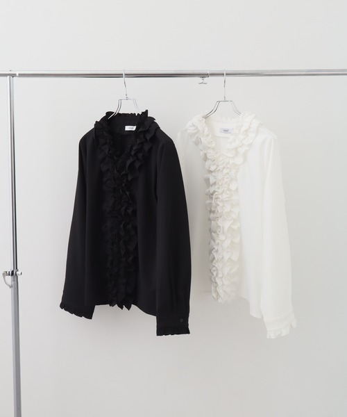 NOGLE（ノグル）の「【NOGLE/ノグル】フロントラッフルフリルシャツカーデ（カーディガン/ボレロ・レディース・ブラック/ホワイト・FREE）」の4枚目の写真
