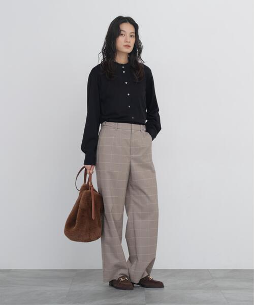 human woman(ヒューマンウーマン)の「◆【名品 / マルチサイズ / ウォッシャブル】シャークスキン強撚バックルパンツ(その他パンツ・レディース・ベージュ系その他3/グレー/ブラウン・MEDIUM/LARGE/SMALL)」の15枚目の写真