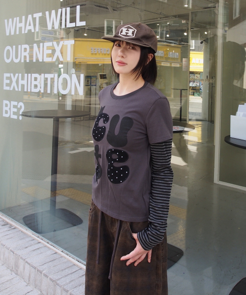 KKEEE(ケーケーイーイー)の「ジャストキュートレイヤード長袖Tシャツ(2カラー)(Tシャツ/カットソー・レディース・チャコール/ライトグレー・FREE)」の7枚目の写真