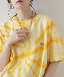 Sunny Smith（サニースミス）の「SunnySmith OGロゴ刺繍タイダイTシャツ（Tシャツ/カットソー）」