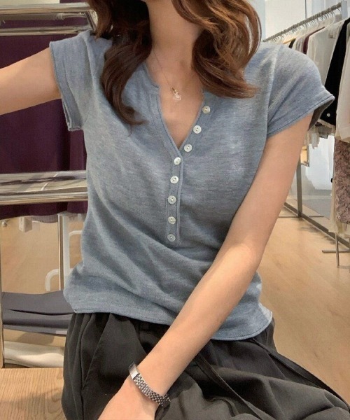 Miniministore(ミニミニストア)の「ニットトップス 半袖Vネックサマーニット(Tシャツ/カットソー・レディース・ライトブルー/グレー/ピンク/ブラック/ホワイト・FREE)」の13枚目の写真