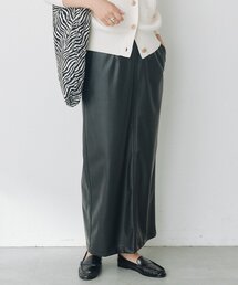 バックファスナー合皮タイトスカート(秋服）