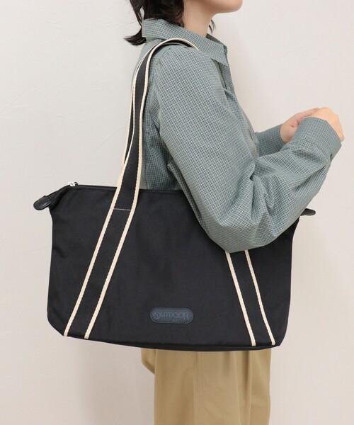 OUTDOOR PRODUCTS(アウトドアプロダクツ)の「【OUTDOOR PRODUCTS】ボートシェイプトートバッグLポーチ付(トートバッグ・レディース・ブラック・FREE)」の5枚目の写真