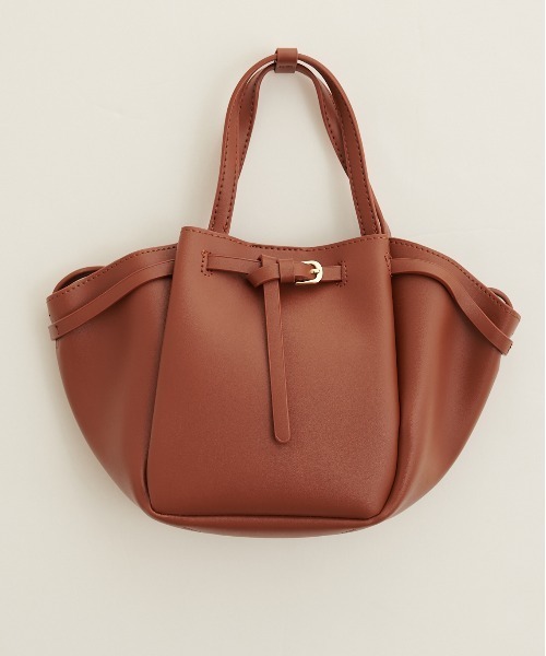 natural couture(ナチュラルクチュール)の「【ZOZO限定】2WAYフェイクレザーバッグ(ショルダーバッグ・レディース・アイボリー/ブラック/ブラウン・FREE)」の1枚目の写真