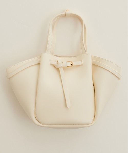 natural couture(ナチュラルクチュール)の「【ZOZO限定】2WAYフェイクレザーバッグ(ショルダーバッグ・レディース・アイボリー/ブラック/ブラウン・FREE)」の2枚目の写真