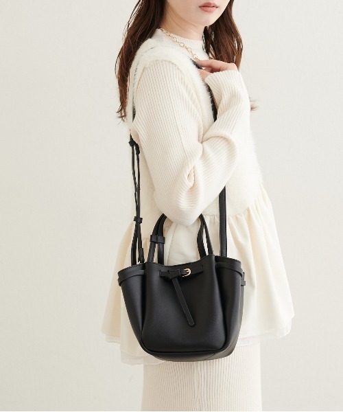 natural couture(ナチュラルクチュール)の「【ZOZO限定】2WAYフェイクレザーバッグ(ショルダーバッグ・レディース・アイボリー/ブラック/ブラウン・FREE)」の9枚目の写真